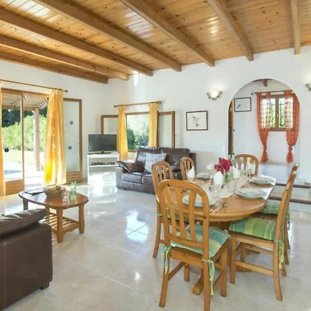 Villa Alejandra En