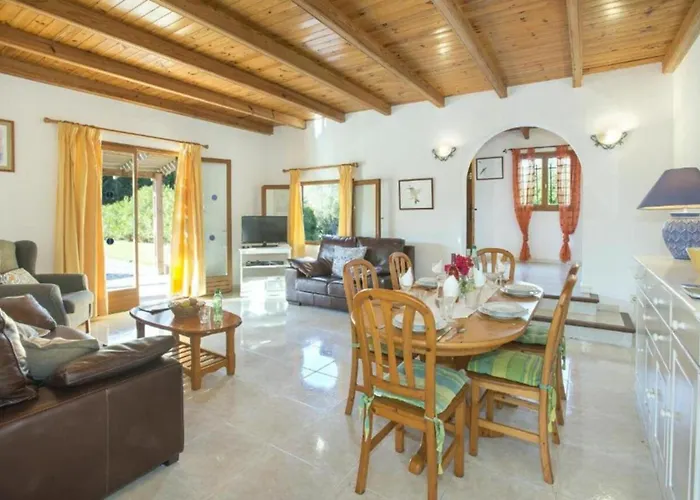 Villa Alejandra En
