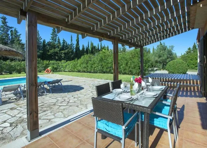 Alejandra En Вилла *