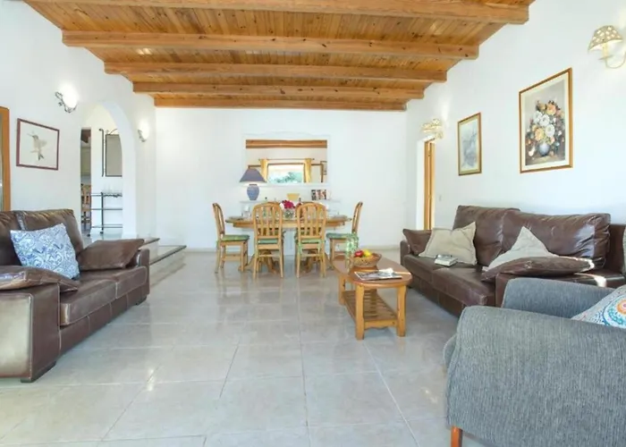 Alejandra En Польенса